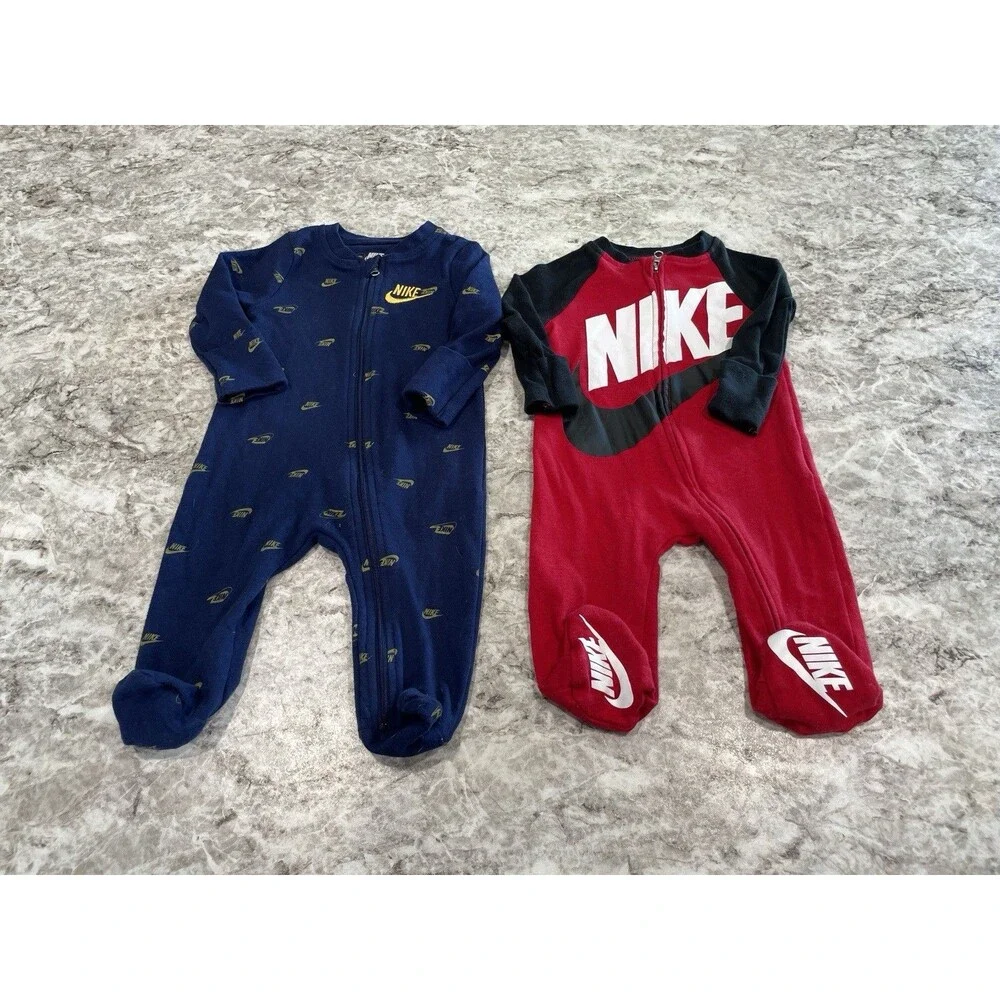 Nike Baby Logo Allover Print Long Sleeve Footed One Piece Pajama Size 3 Months - Picture 1 of 10